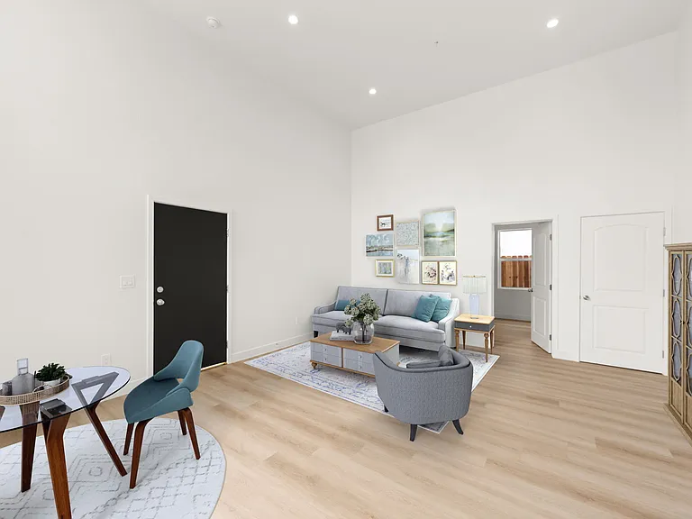 10020 S Broadway #10020-A — Photo 8