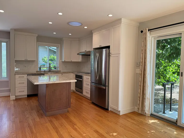 656A Giralda Dr — Photo 3