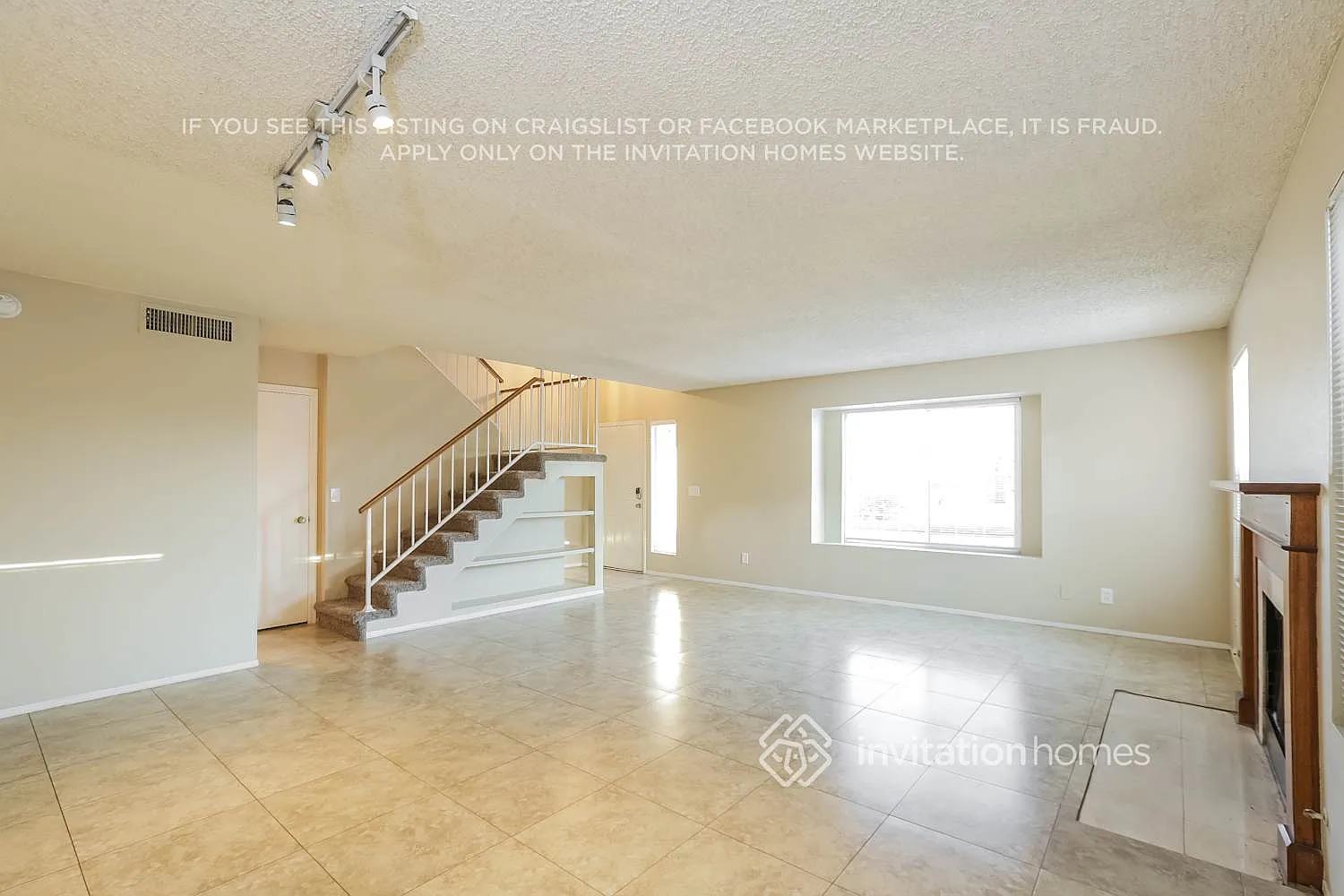 4461 W Yorkshire Dr Glendale, AZ 85308 — Photo 2
