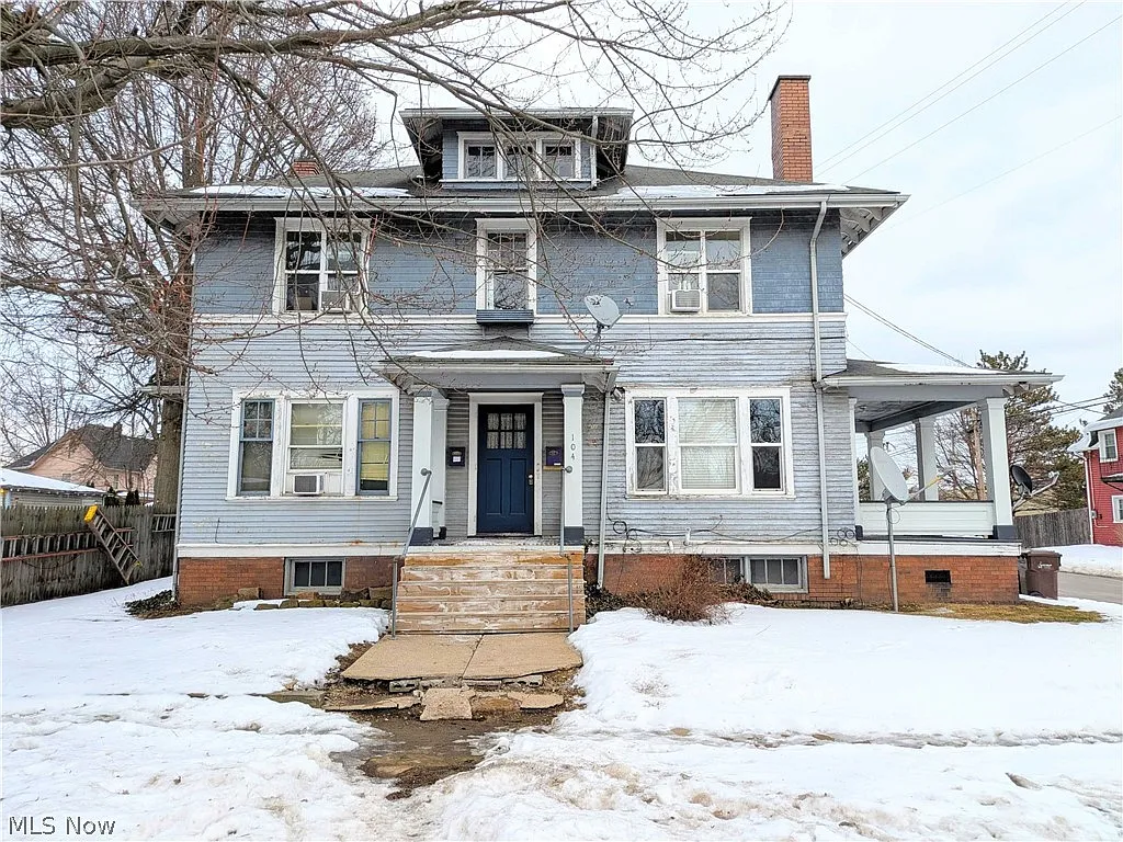 104 6th St NE photo 1