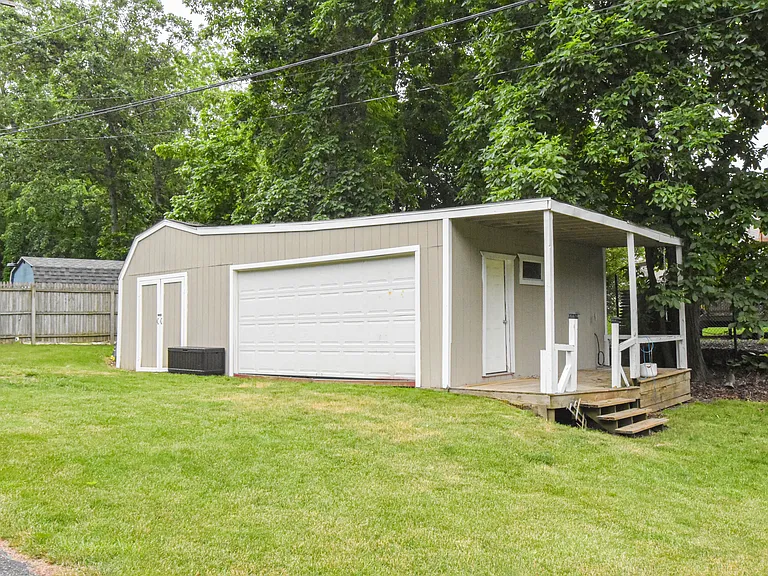 2378 Melton Dr — Photo 18