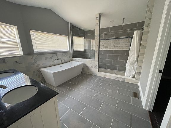 2nd image of 3434 N Capitol Ave #8
