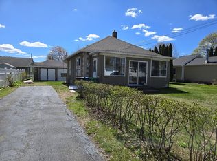 23 Newbridge Ave, Burlington, MA 01803