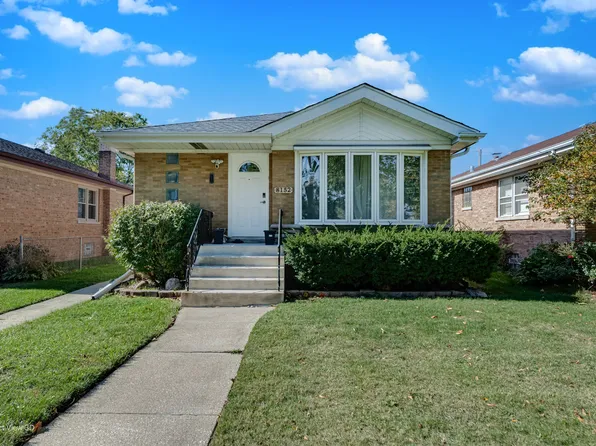 8152 N Ozark Ave, Niles, IL 60714