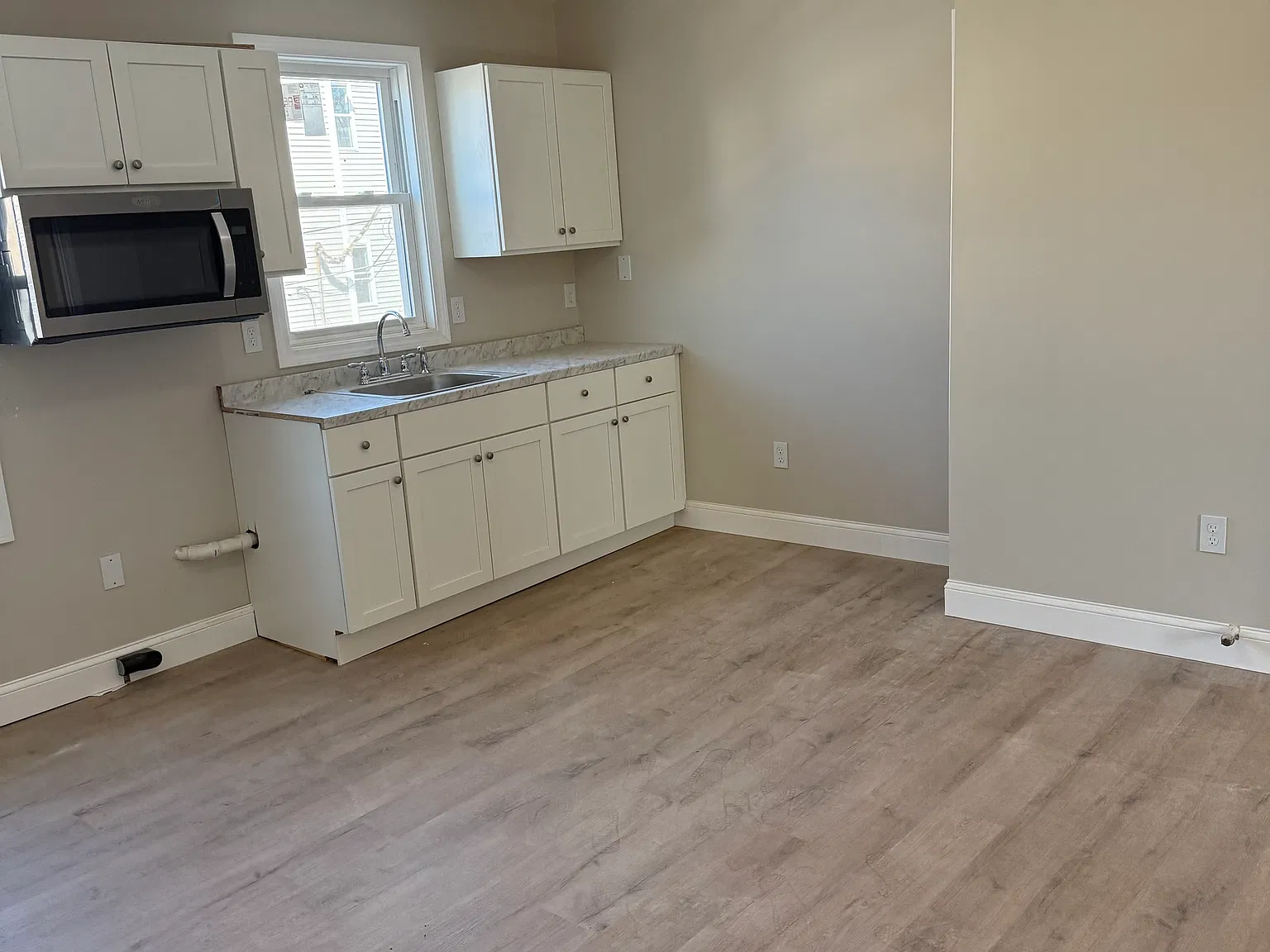 249 Wade St — Photo 3