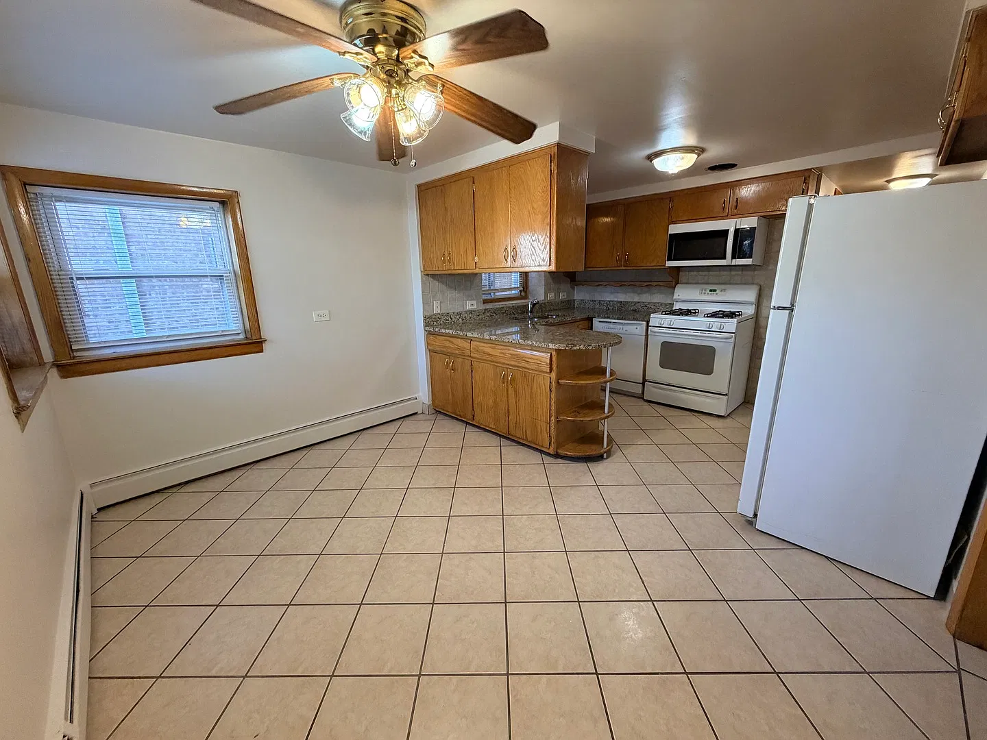 1 bed, 750 sqft, $1,375 — Photo 4