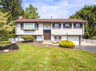 7 Gilmore Dr, Stony Pt, NY 10980