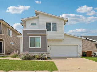 1418 NE Little Beaver Dr, Grimes, IA 50111