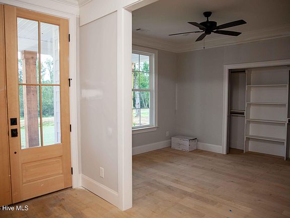 4th image of 217 Marsdale Drive