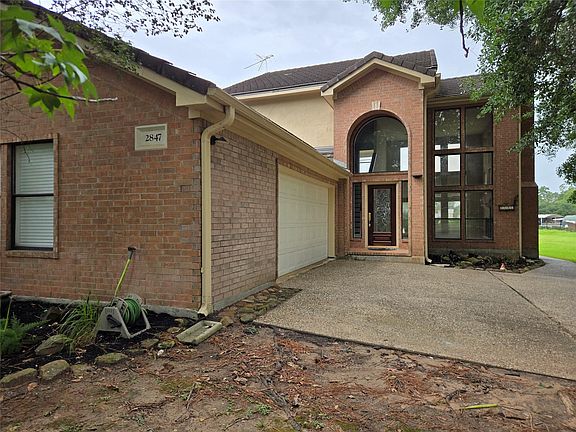 2nd image of 2847 Hemingway Dr
