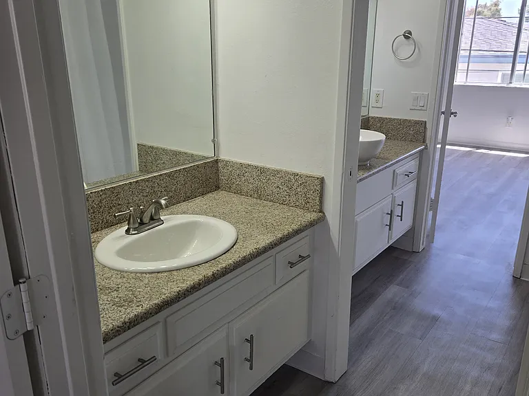 Oceanaire Townhomes — Photo 6