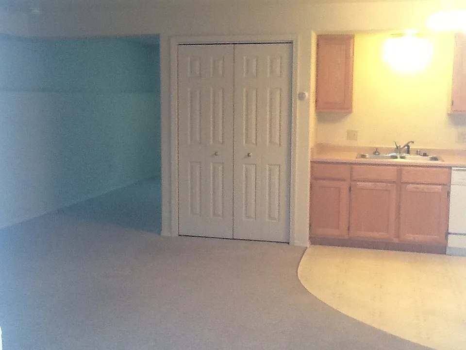 617 — Photo 3