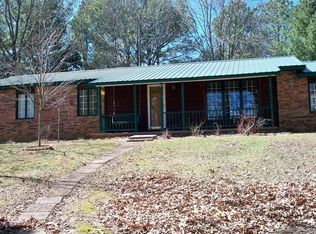 11287 Woodland Hills Rd, Marion, IL 62959