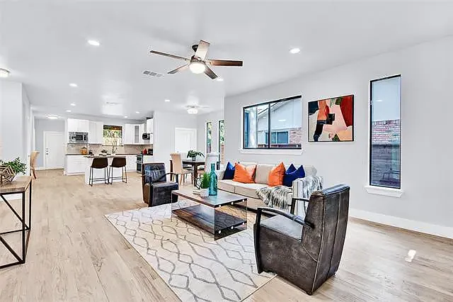 10827 Wallbrook Dr — Photo 11