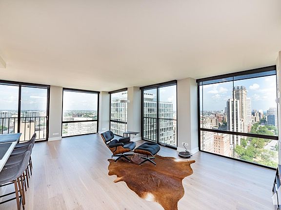 4th image of 345 W Fullerton Pkwy #2908F