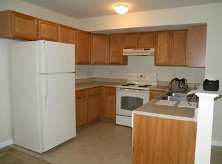 710 Bassett Dr FLOOR 1, Chambersburg, PA 17201