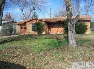 214 Trudy Ln, Universal City, TX 78148