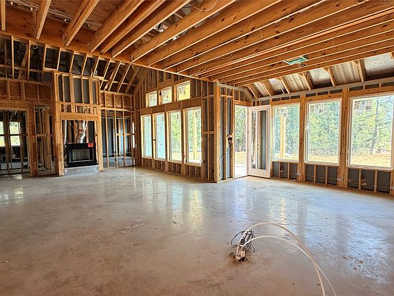 4th image of 119 Spring Valley Rd