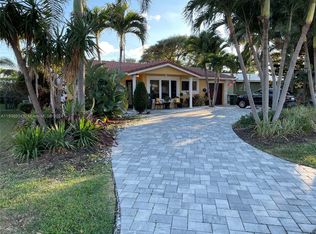 2610 NE 52nd St, Lighthouse Pt, FL 33064