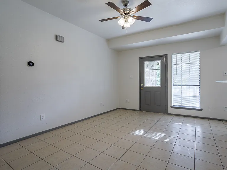 746 Prairie Creek Dr #746 — Photo 9