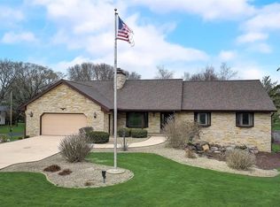 4502 Pinecrest Ln, Windsor, WI 53598