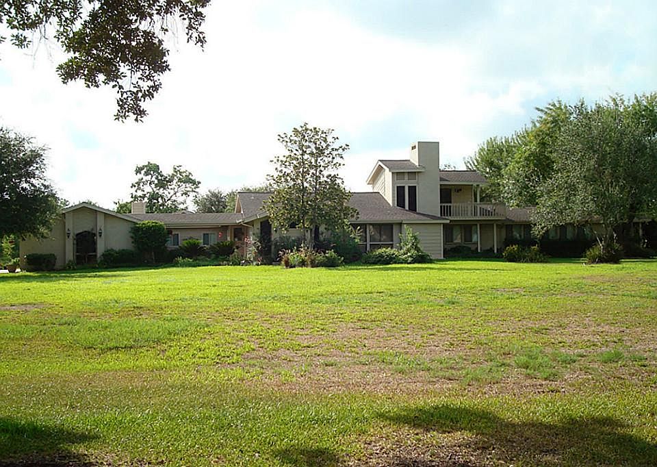 1st image of 301 E Viejo Dr