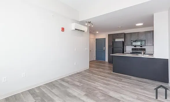 11 Dakota Dr #301 — Photo 9