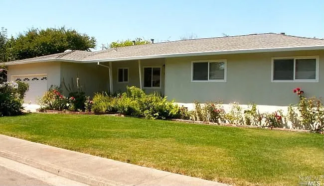 25 Crescent Ln photo 1