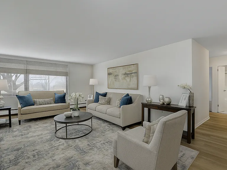 Highgate Apartments — Photo 3