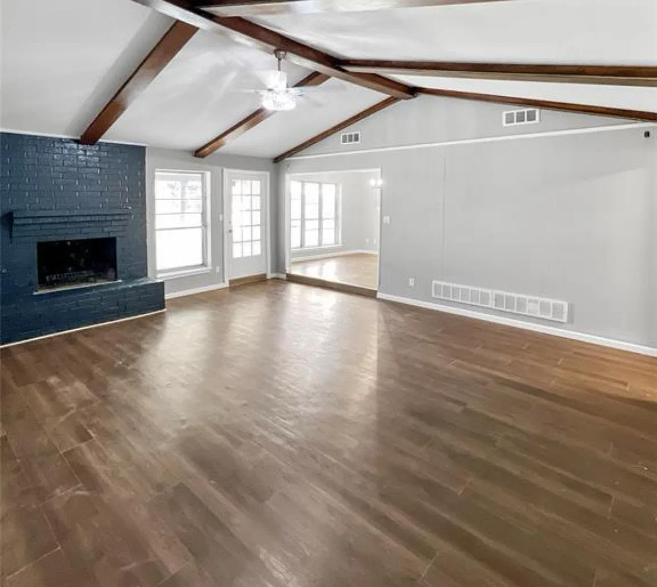3 bed, 1523 sqft, $2,100 — Photo 2