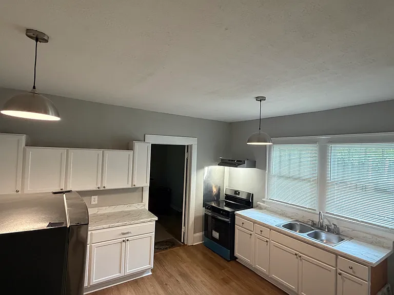 861 Oakhill Ave SW — Photo 9