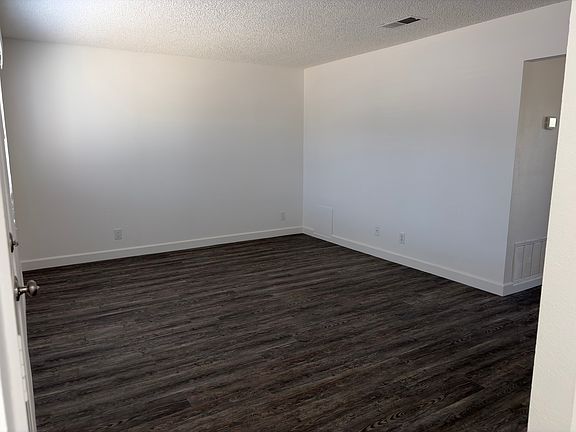 4th image of 6837 Sagebrush Ave