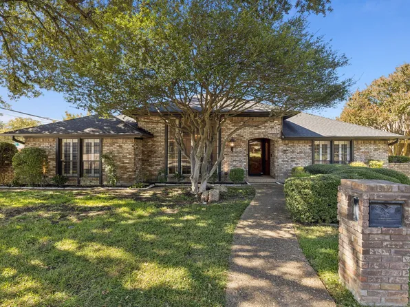 10101 Ashglen Cir, Dallas, TX 75238