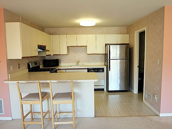 Eat in Kitchen 
