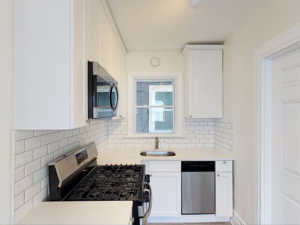 1st image of 13 Olive St #1