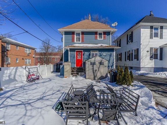 2nd image of 39 Hobart St