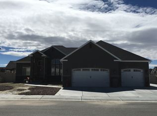 25151 Meadow Ridge Ct, Chugiak, AK 99567