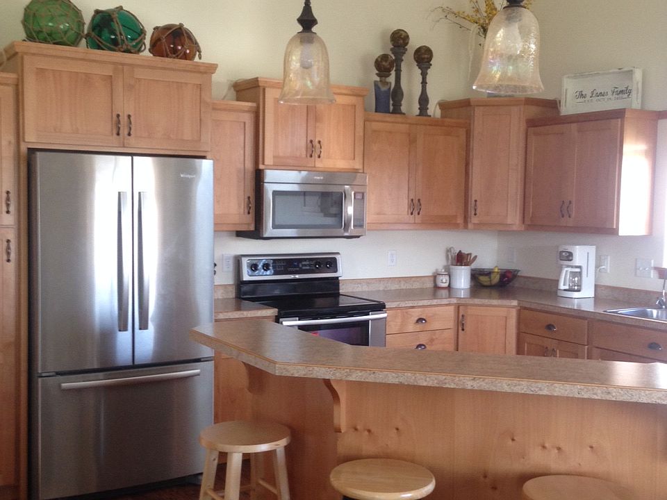 2nd image of 418 Foxtail Dr E