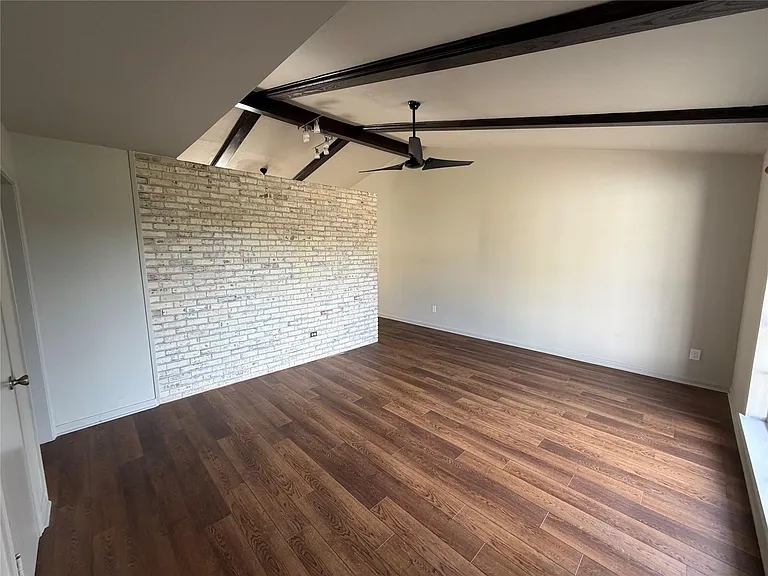 7603 Grape St — Photo 3