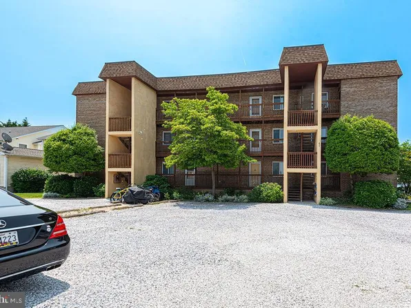 611 142nd St Unit 202, Ocean City, MD 21842