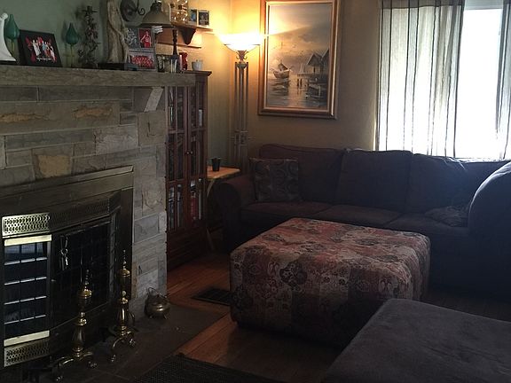 4th image of 2020 Blake Ave