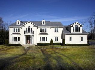 24 Takolusa Dr, Holmdel, NJ 07733