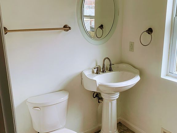 5th image of 36 2nd St #B