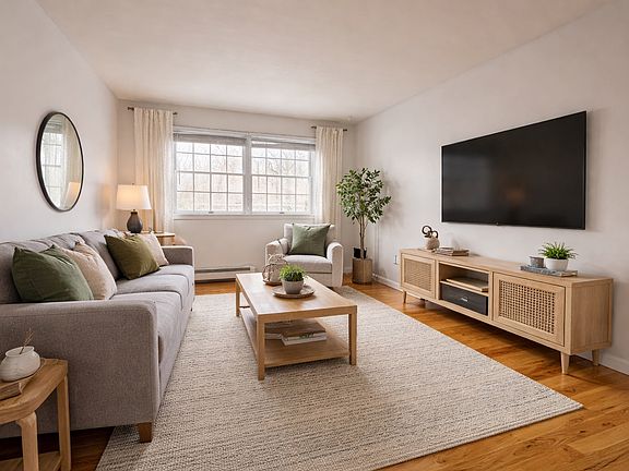 4th image of 357 Swinnerton St Floor 2
