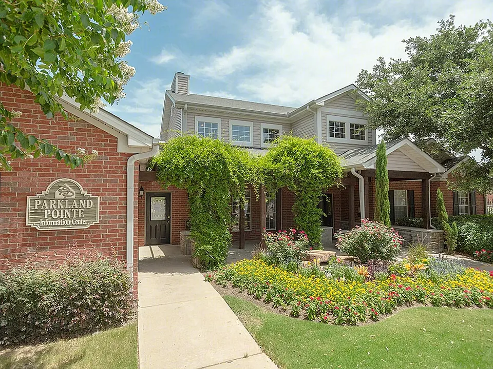 Parkland Pointe