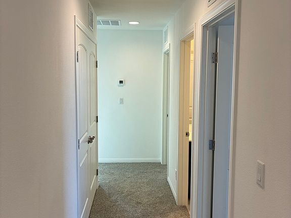 5th image of 8074 Kings Guard St