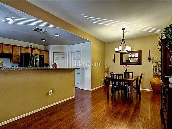 5th image of 4872 Marco Polo St #B
