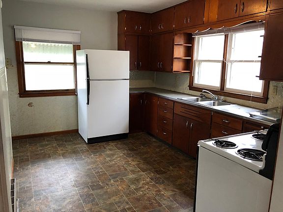 2nd image of 615 N Lincoln Ave