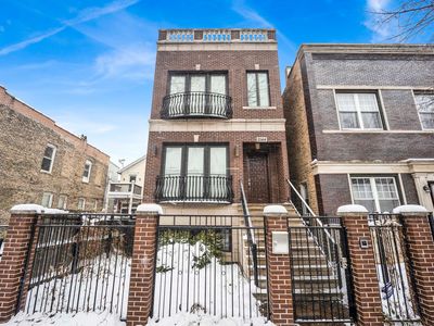 2144 W Erie St, Chicago, IL, 60612
