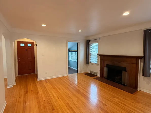 315 Pearson St, Ferndale, MI 48220